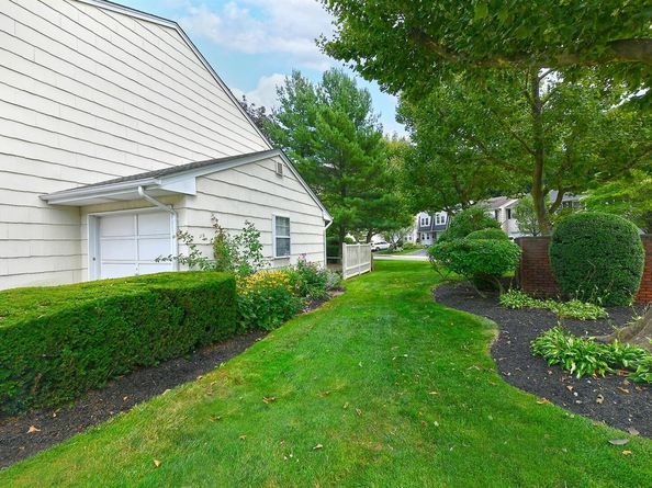 46 Manors Drive, Jericho NY 11753