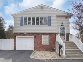 23 Madeline Lane, West Babylon NY 11704
