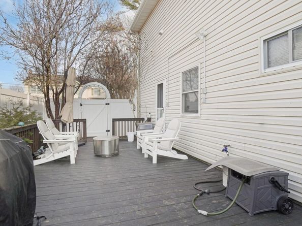 23 Madeline Lane, West Babylon NY 11704