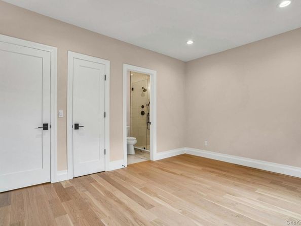 115 Weeks Drive, Dix Hills NY 11746