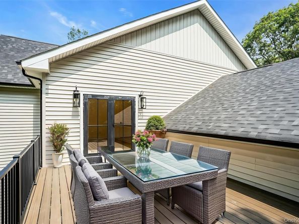 115 Weeks Drive, Dix Hills NY 11746