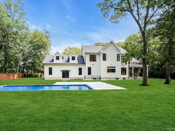 115 Weeks Drive, Dix Hills NY 11746