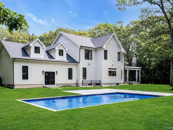 115 Weeks Drive, Dix Hills NY 11746