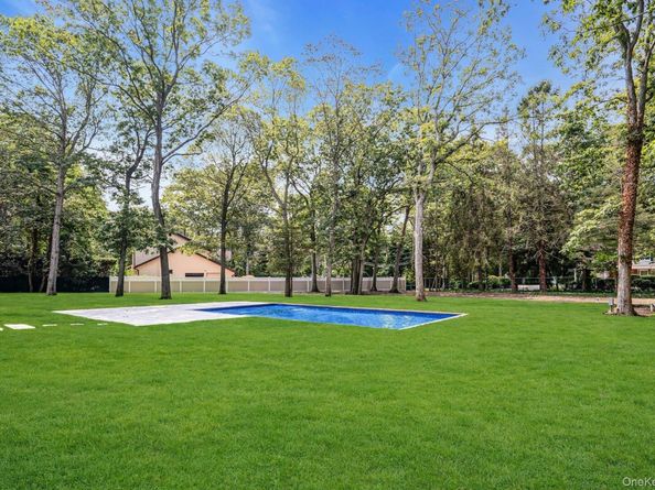 115 Weeks Drive, Dix Hills NY 11746