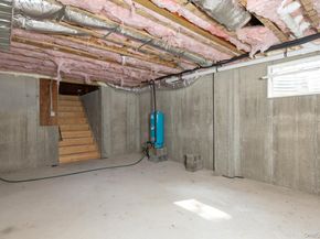 518 Maple Avenue S, Flanders NY 11901