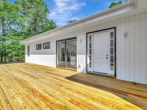 518 Maple Avenue S, Flanders NY 11901