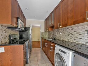 1205 E Broadway F13, Hewlett NY 11557