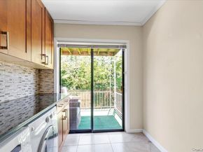 1205 E Broadway F13, Hewlett NY 11557