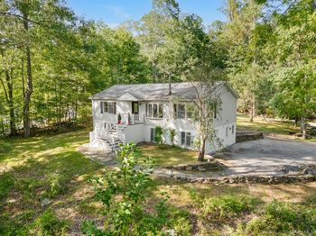36 Colabaugh Pond Road