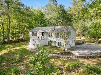36 Colabaugh Pond Road