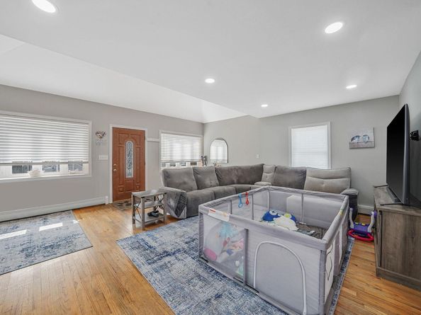 86 West Boulevard, East Rockaway NY 11518