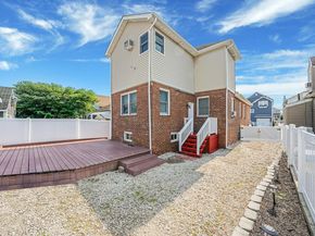 86 West Boulevard, East Rockaway NY 11518