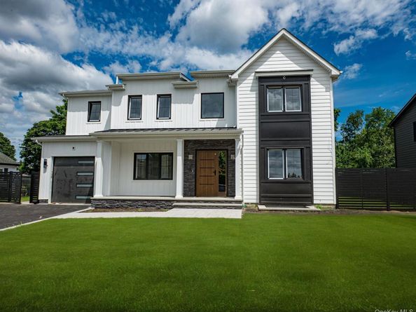 9 E Madison Street, East Islip NY 11730