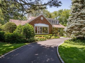 14 Pine Drive, Woodbury NY 11797