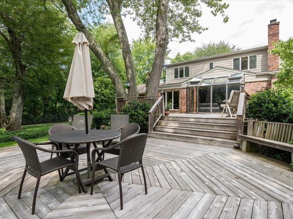 14 Pine Drive, Woodbury NY 11797