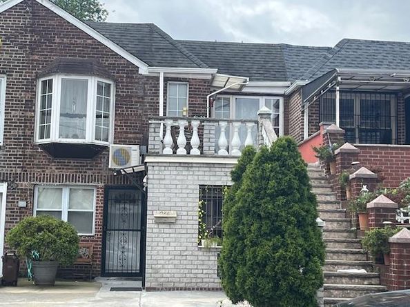 71-22 Calamus Avenue, Woodside NY 11377