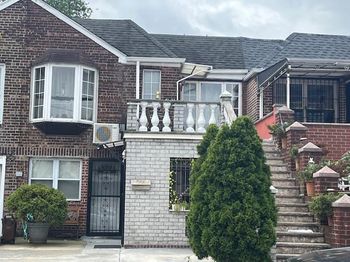 71-22 Calamus Avenue