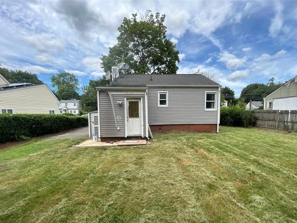 18 E Booker Avenue, Wyandanch NY 11798