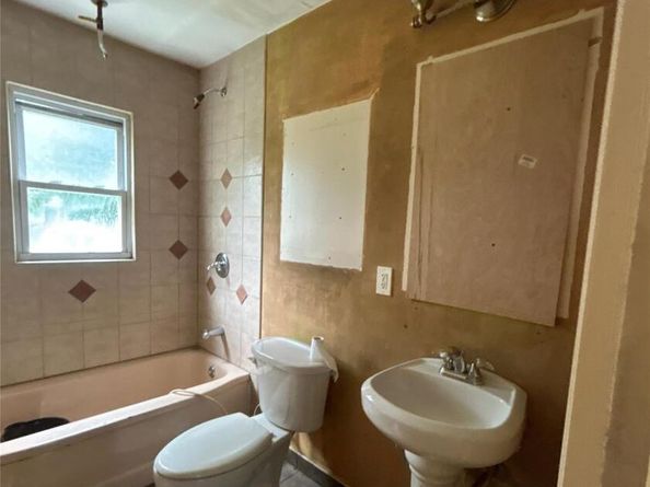 18 E Booker Avenue, Wyandanch NY 11798