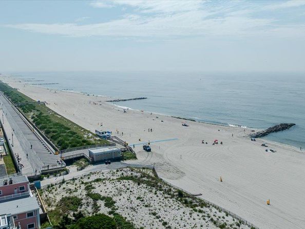 101 California Street, Long Beach NY 11561