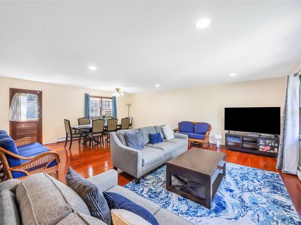 30 Somerset Street, Centereach NY 11720