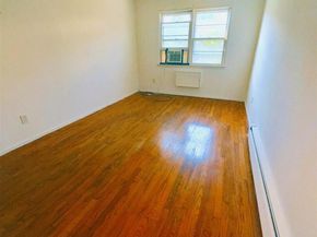 240-29 68th Avenue 14, Douglaston NY 11362