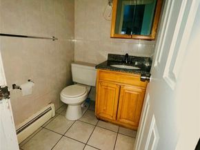 240-29 68th Avenue 14, Douglaston NY 11362