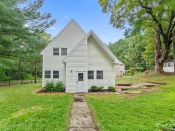 24 Skylark Drive