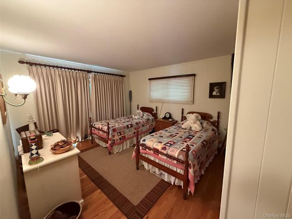 870 Horton Avenue, Mattituck NY 11952
