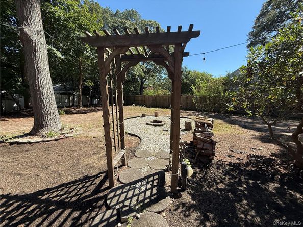 870 Horton Avenue, Mattituck NY 11952