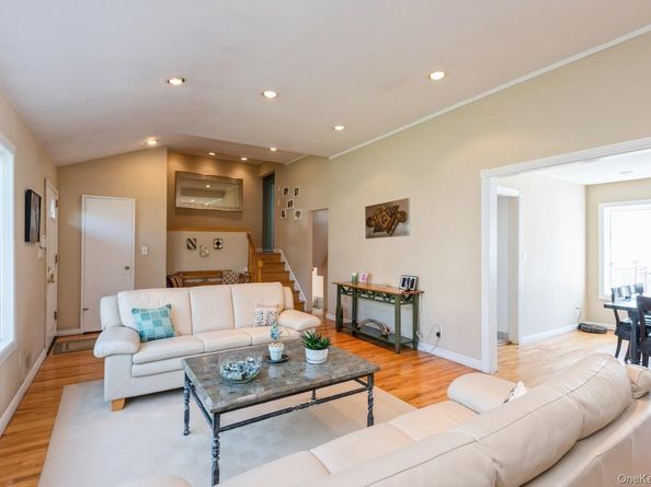 511 Redwood Drive, Cedarhurst NY 11516