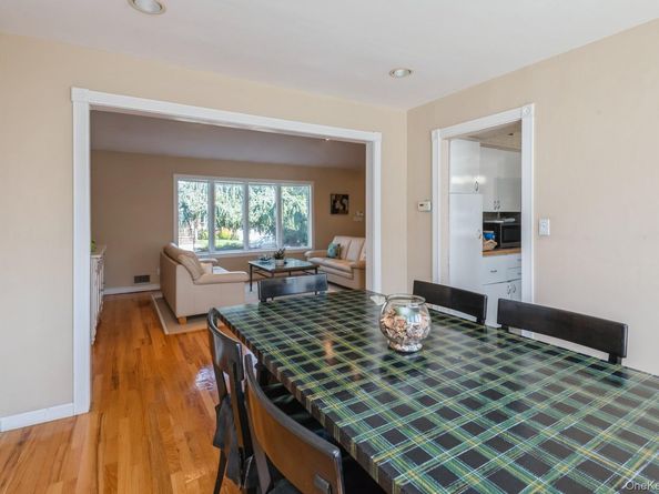 511 Redwood Drive, Cedarhurst NY 11516