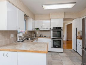 511 Redwood Drive, Cedarhurst NY 11516