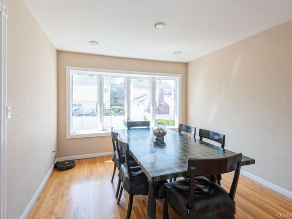 511 Redwood Drive, Cedarhurst NY 11516