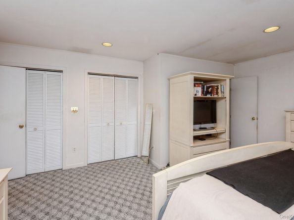 511 Redwood Drive, Cedarhurst NY 11516
