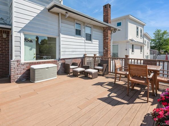 511 Redwood Drive, Cedarhurst NY 11516