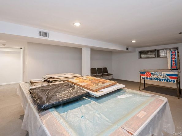 511 Redwood Drive, Cedarhurst NY 11516