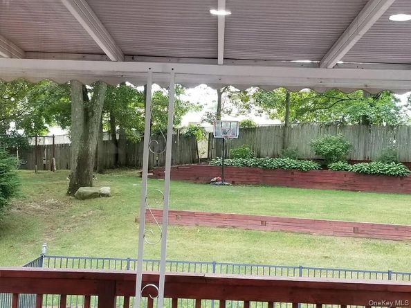 23 Ridge Court, Smithtown NY 11788