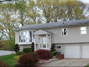23 Ridge Court, Smithtown NY 11788