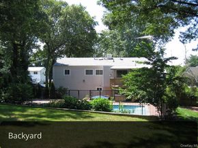 23 Ridge Court, Smithtown NY 11788