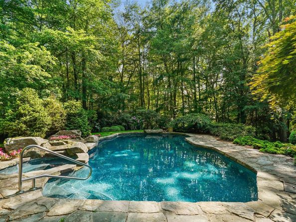17 Eastwoods Road, Pound Ridge NY 10576