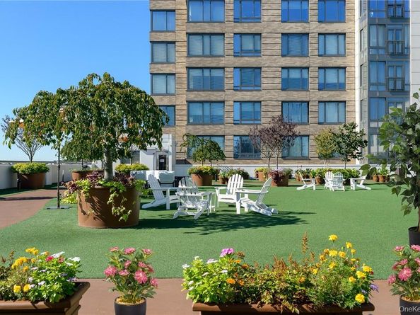 10 City Place 18D, White Plains NY 10601