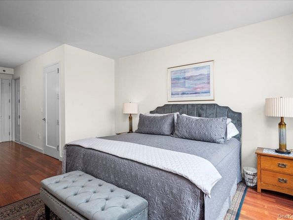 10 City Place 18D, White Plains NY 10601