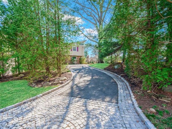 36 Red Spring Lane, Glen Cove NY 11542