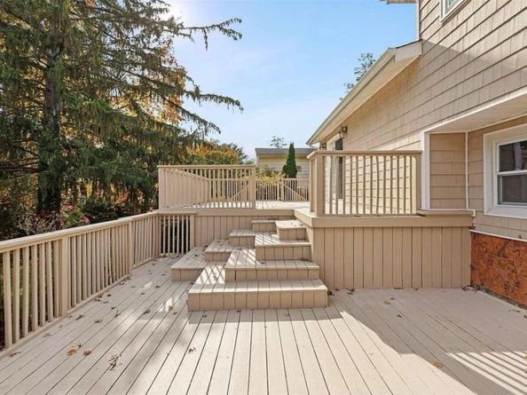 36 Red Spring Lane, Glen Cove NY 11542