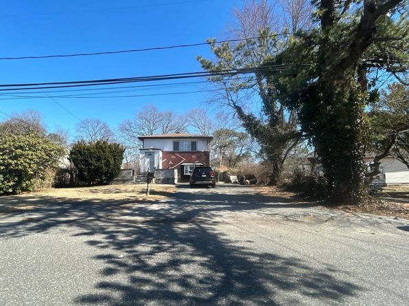 1181 Ocean Avenue, Bay Shore NY 11706