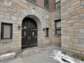 7716 Austin Street 2K, Forest Hills NY 11375
