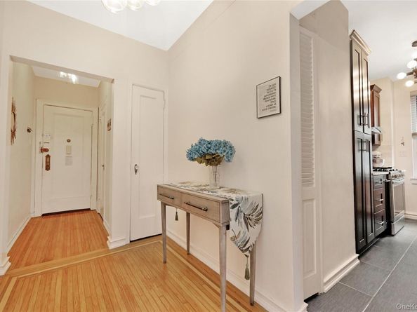 7716 Austin Street 2K, Forest Hills NY 11375