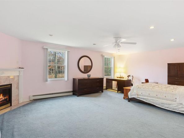 72 Risa Court, Flanders NY 11901