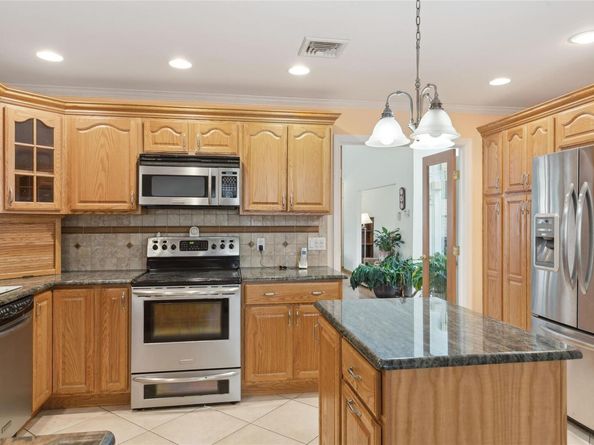 72 Risa Court, Flanders NY 11901